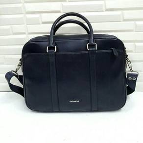 Coach slim brief in crossgrain leather