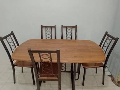 meja makan dengan 5 kerusi 