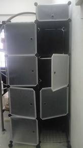 Almari DIY