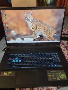 Laptop MSI Bravo 17 C7V