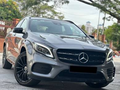Mercedes Benz GLA200 200 NIGHT EDITION in Serdang, KUL