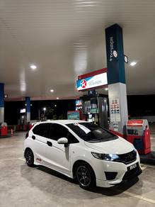 Honda Jazz E in Kubang Kerian, KTN