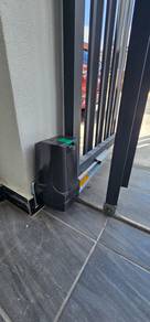 GFM975 Lates Electric Gate Grey Box Autogate
