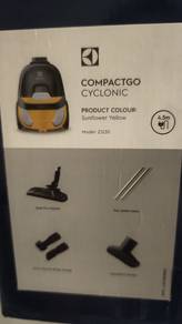 ELECTROLUX Canister Vacuum Cleaner (Bagless) 