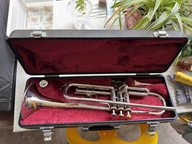 Yamaha Japan Trumpet With Hard Case