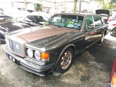 Bentley Turbo R Auto V8 in Old Klang Road, KUL