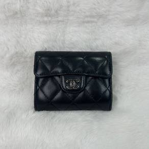 Authentic Chanel Wallet Card Bifold Lambskin Black