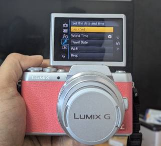 Lumix GF8 Full Set Mirrorless Camera 99% New