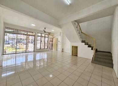 2-storey Terraced House For Sale in Seri Kembangan,SGR