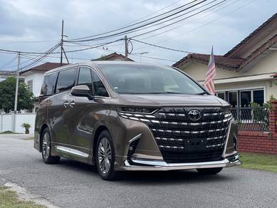 Toyota Alphard Z in KLCC, KUL