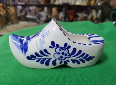 Vintage Delft Blue Dutch Shoe Ashtray Hand Painted