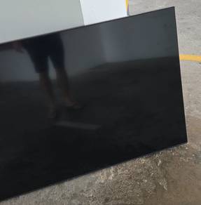 Samsung 70” 4K TV - FAULTY/ SPARE PARTS / SCRAP