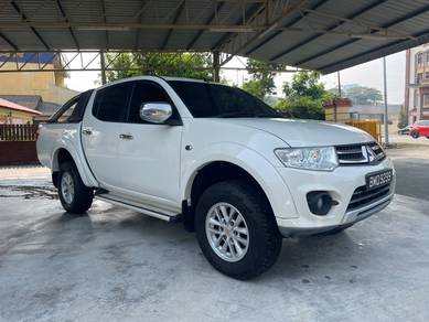 Mitsubishi Triton in Bandar Hilir, MLK
