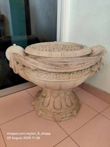 Vintage Style Decorative Vase Stand