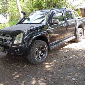 Isuzu D-Max in Semporna, SBH