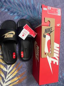 Nike Men Victori One Slipper