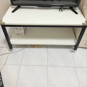 Coffee table/ tv table