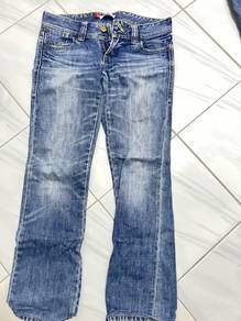 levis