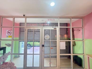 Aluminium Door shop lot