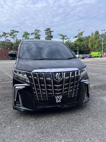 Toyota Alphard 350G in Damansara Damai, SGR
