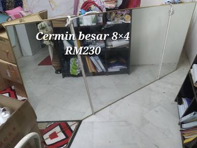 Cermin Besar