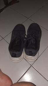 belum ada koyak tapi telapak tercabut getah