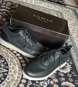 kasut tomaz