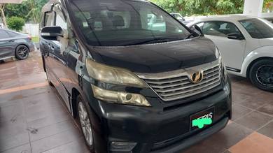 Toyota Vellfire Z PLATINUM SELECTION in Ayer Keroh, MLK