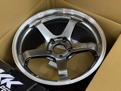 Advan Racing GT Beyond 18 10J ET40, 5 x 120 PCD