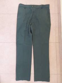 2 Pcs Preloved Seluar Sekolah Size 37