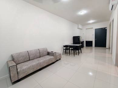 Service Residence For Rent in Emerald 9