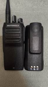 Motorola R2 Digital Walkie Talkie (Like New / Full