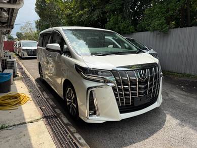 Toyota Alphard SC in Damansara, KUL