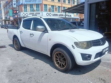 Mitsubishi Triton LITE in Tangkak, JHR