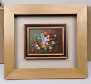 Framed Oil Painting - Blooming Elegance 1