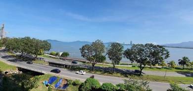 Condominium For Sale in Bay 21