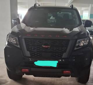 Nissan Navara PRO 4X in Bayan Lepas, PNG
