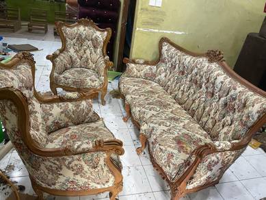 sofa Repairing kuching matang