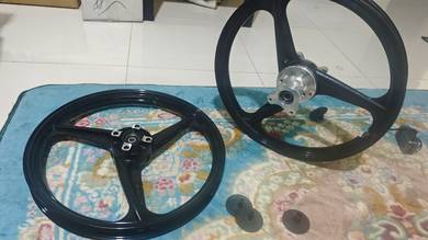 Enkei 3 Batang Custom Hub y15zr
