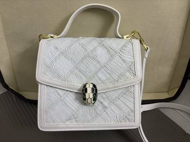 Elegant White Croc-Style Handbag Unused