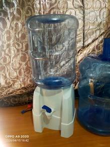 Mini Dispenser . . pm.10S