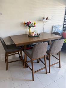 Meja Makan 6 Seater