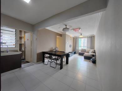 Apartment For Rent in Centrio Avenue