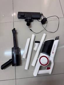 2 x handheld vacuum (rosak)