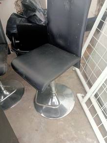 bar stool ada.empat