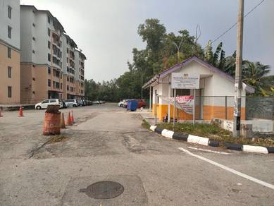 Apartment For Rent in Cempaka Court