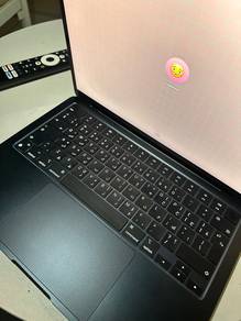 Macbook M2 Mid East Set