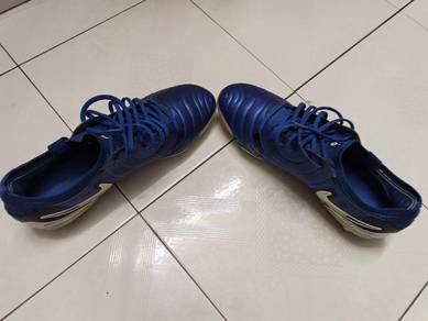 kasut bola Nike first gred 7.5 uk