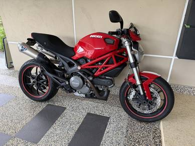 Ducati Monster 796