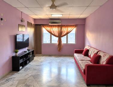 Flat For Sale in Pangsapuri Putra (Bandar Putra Permai)
